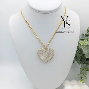 Yordy Fine chain with elegant design and heart completely covered in zirconia, 14k gold plated, high quality.