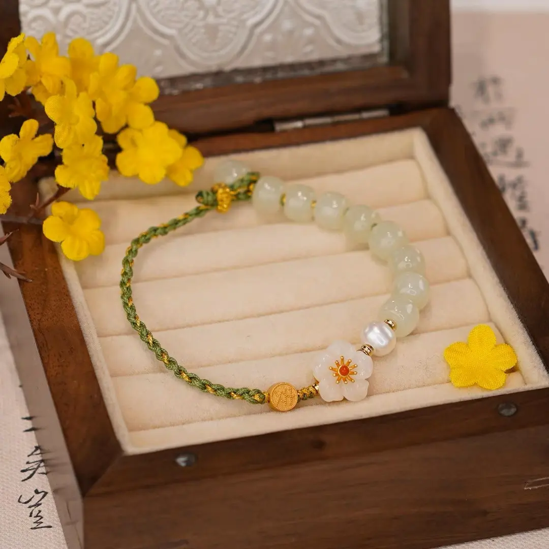 Weaving small peach blossom bracelet
