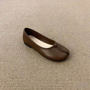 Women's Tabi Toe Separated Flat Shoes - Comfortable Split Toe Slip-On Ballet Flats, Lightweight Flexible Soles, Perfect for Yoga, Casual Walk, & Fashion, Multiple Colors