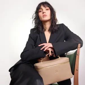 DR Genuine Leather Large Makeup Bag - Premium Cowside Leather, Multi-Compartment, Covered Section for Brushes, Detachable Pouch, Elegant Design