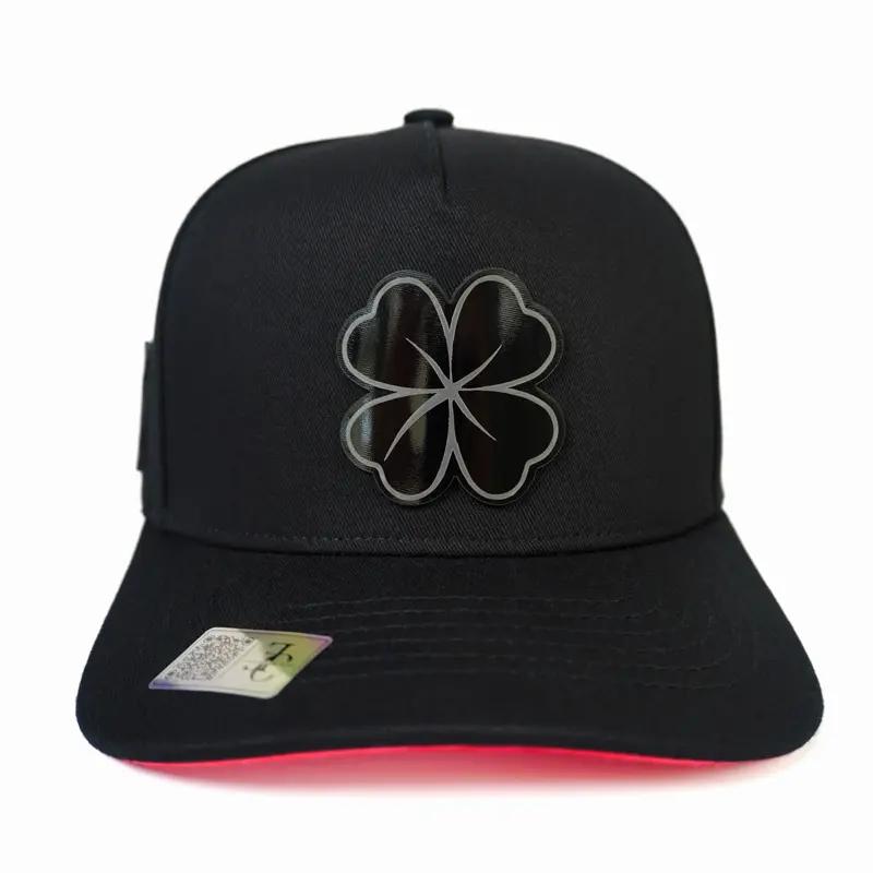 Clover plate SnapBack hat-black/red