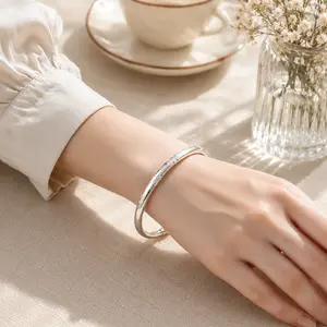Elegant 999 Silver Floral Engraved Bangle Bracelet – Women’s Classic 5.8cm Wrist Jewelry Gift