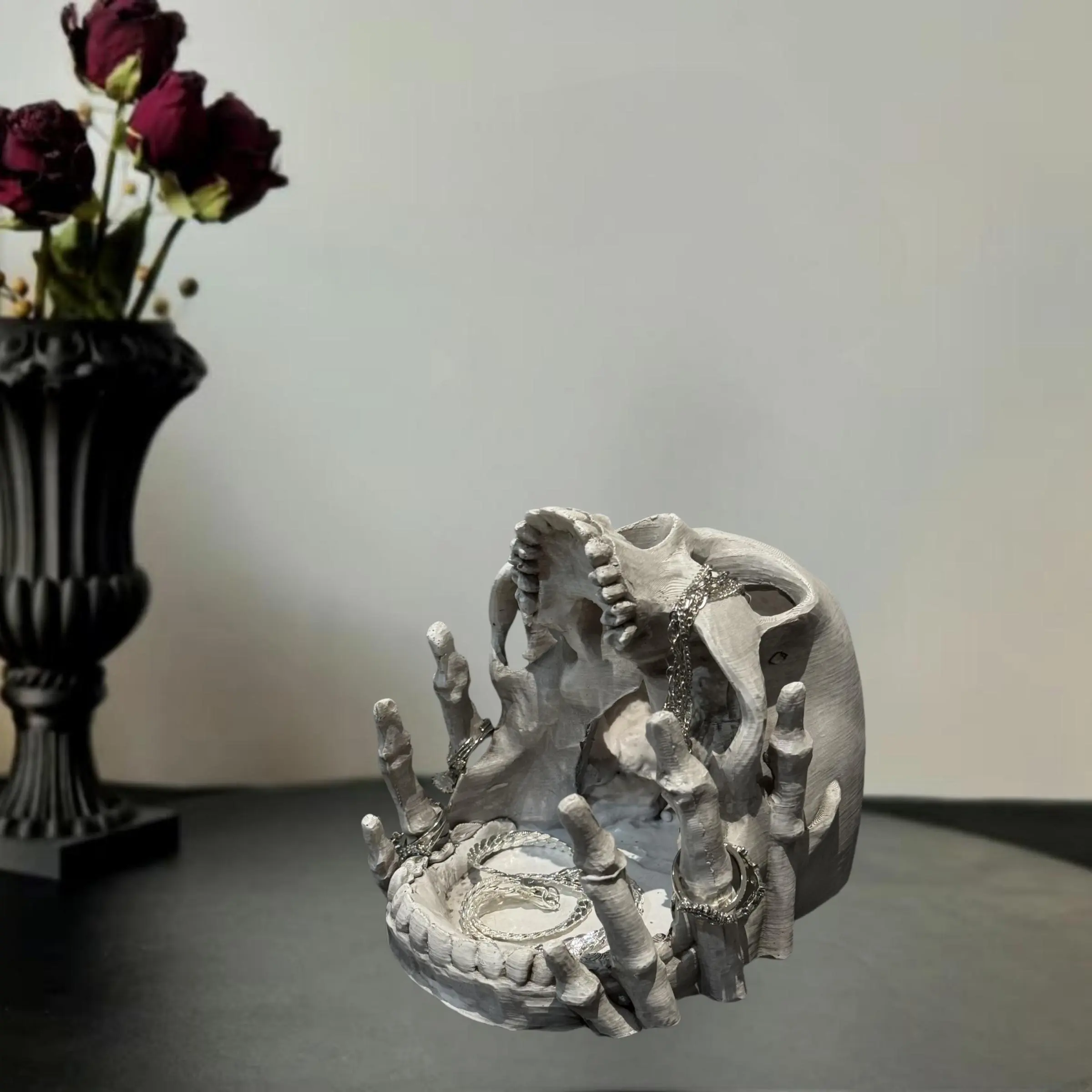 Gothic Skull Design Ashtray, 3D Resin Skull with Red Blood Detail for Home, Bar, Office Decoration, Unique Horror Style Accessory, Interior Decoration Accessories, Gift Ornaments, Collectible Home Decor, Sculpture Desk Decor