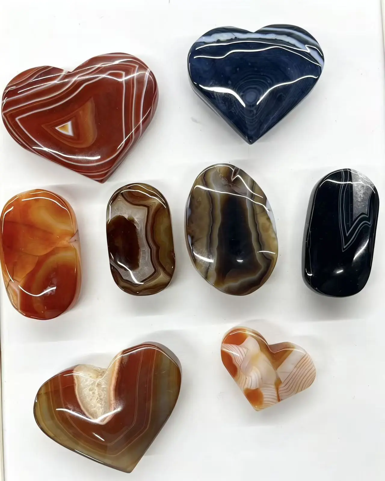 Natural Banded Agate Carving - 150g Polished Crystal Palm Stone for Healing & Natural Crystal Decor, Heart