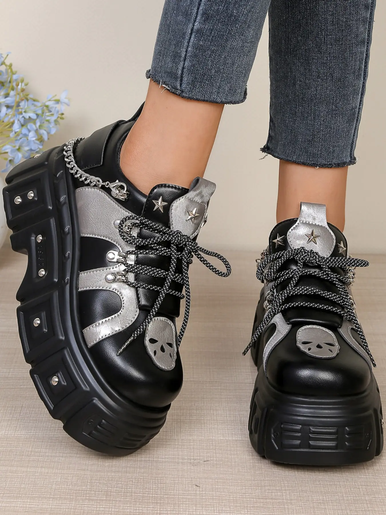 Dark Style Rivet Chain Sawtooth Anti-Slip Thick Sole Casual Shoes, Sneaker, Trainer, Comfortable and Stylish Footwear for Everyday Wear, Artistic Streetwear Shoes