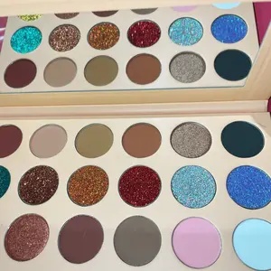 Xo Glam Palette - Assorted Shades in Metallic Finish in Compact Design
