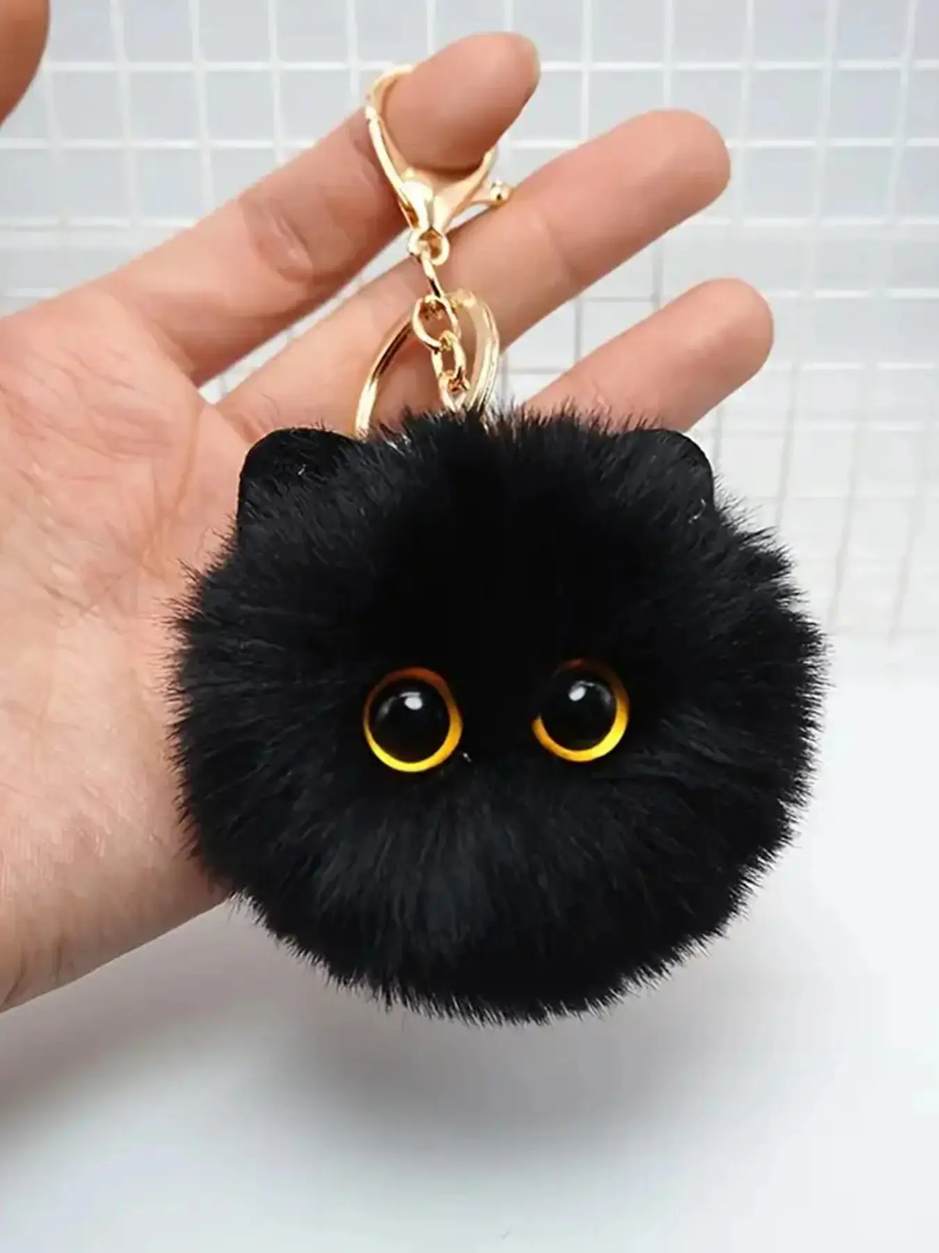 Super Cute Plush Cat Ball Keychain, Adorable Pom Pom Design, Perfect Gift for All Seasons, Stylish Accessory for Bags & Keys, Lightweight Keychain, Soft Fuzzy Keychain, Keychain Kawaii