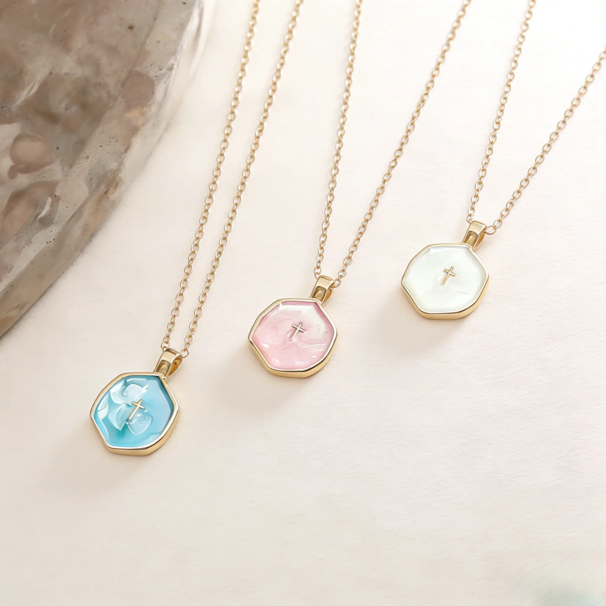 14K Cross Necklace for Women, Dainty Gold Plated Cross Necklaces Simple Pendant Necklaces for Women Trendy Small Gold Charm Necklace Cute Choker for Women Jewelry Gifts