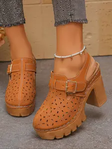 New Chunky Block Heel Open-Toe Slippers for Women, Metal Buckle Design, Hollow Out Rivets, Large Size, Casual Summer Shoes