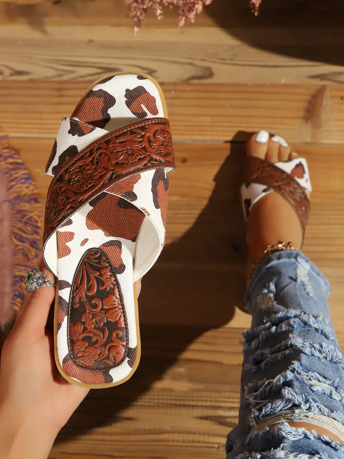 American Vintage Western Style Women's Flat Sandals, Embossed Leather + Cow Print, Casual Daily Wear, Travel-Friendly, Versatile Design