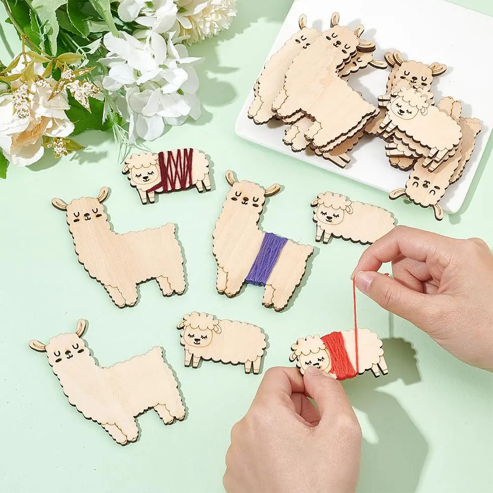 16pcs DIY Wooden Knitted Cable Organizer - Sheep and Alpaca Shaped Cord Organizer, Unpainted Wood Carving Pieces for Knitting, Amigurumi Crochet and Crocheting, Cable and Headphone Storage