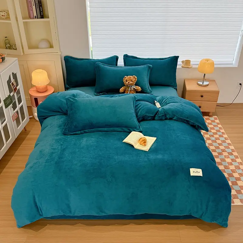 Milk Velvet Comforter Set, Includes Two Pillowcases, Soft & Cozy Bedding Essentials, Perfect for All Seasons, Easy Care Design, Soft Bedding Sets