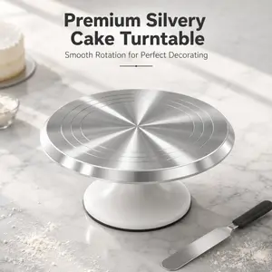This high-quality aluminum cake turntable rotates smoothly and is suitable for professional cake decorating and piping.