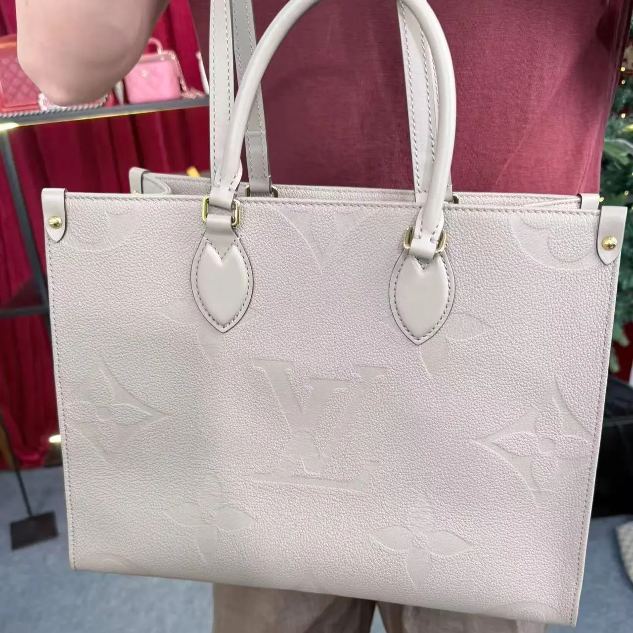 Pre-owned Louis Vuitton LV OnTheGo Tote Medium Size