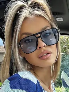 Women's Blue Pilot Sunglasses, Stylish & Functional Design, Perfect for Casual Outdoor Activities, Ideal Gift for Her