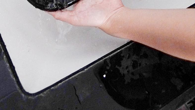 Unlock New Experience During Driving-Car Phone Holder with Anti-slip Pad Makes You Enjoy your Each Driving Travel-1