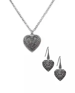 Patricia Nash Tooled Heart Set