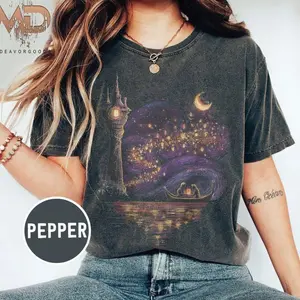 Vintage Princess Comfort Colors/Gildan Shirt Fairytale Princess Lantern Tee Princess Family Trip T-Shirt Storybook Princess Aesthetic Top, Outfit Summer 2026