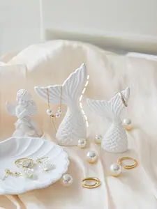 Mermaid Tail Gypsum Photo Prop, Ocean Style Pearl Shell Photography Background Decor, Multi-Use Ring Earring Display Stand