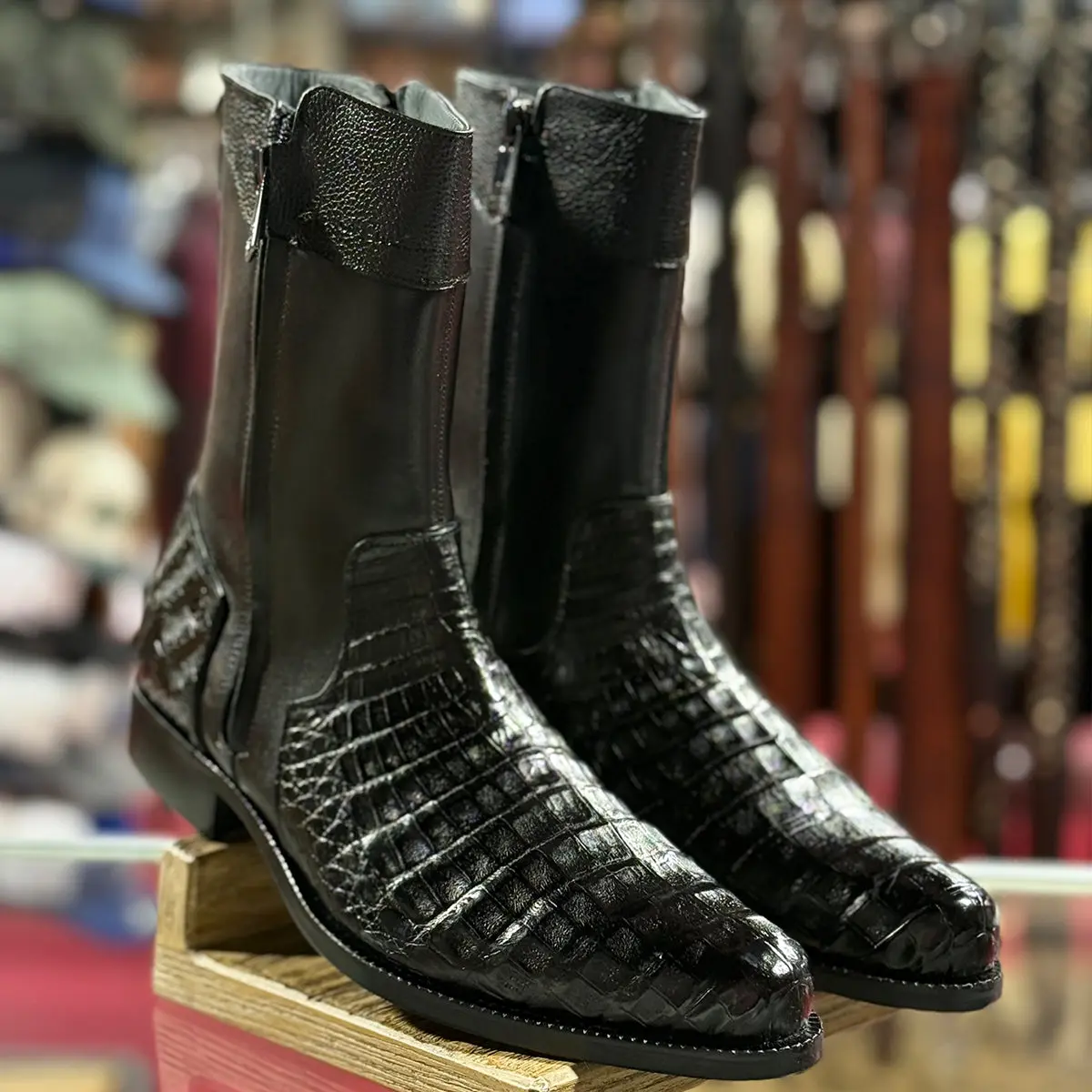 Cuadra Men's Short Caiman Belly Boots R Toe
