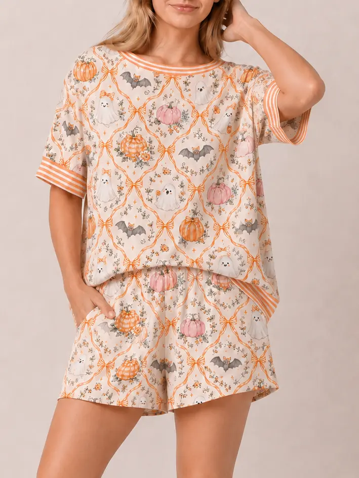 Women's Halloween Pajama Set Cute Pumpkin Ghost Print Short Sleeve Top & Shorts 2 Piece Sleepwear Cozy Fall Lounge Set Holiday Homewear Halloween PJs for Women