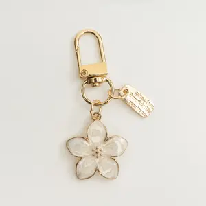 Botanical Bloom Keychain, Dainty Floral Keyring, Chic Unisex Gift for Women & Men, Trendy Bag Charm & Car Key Decor