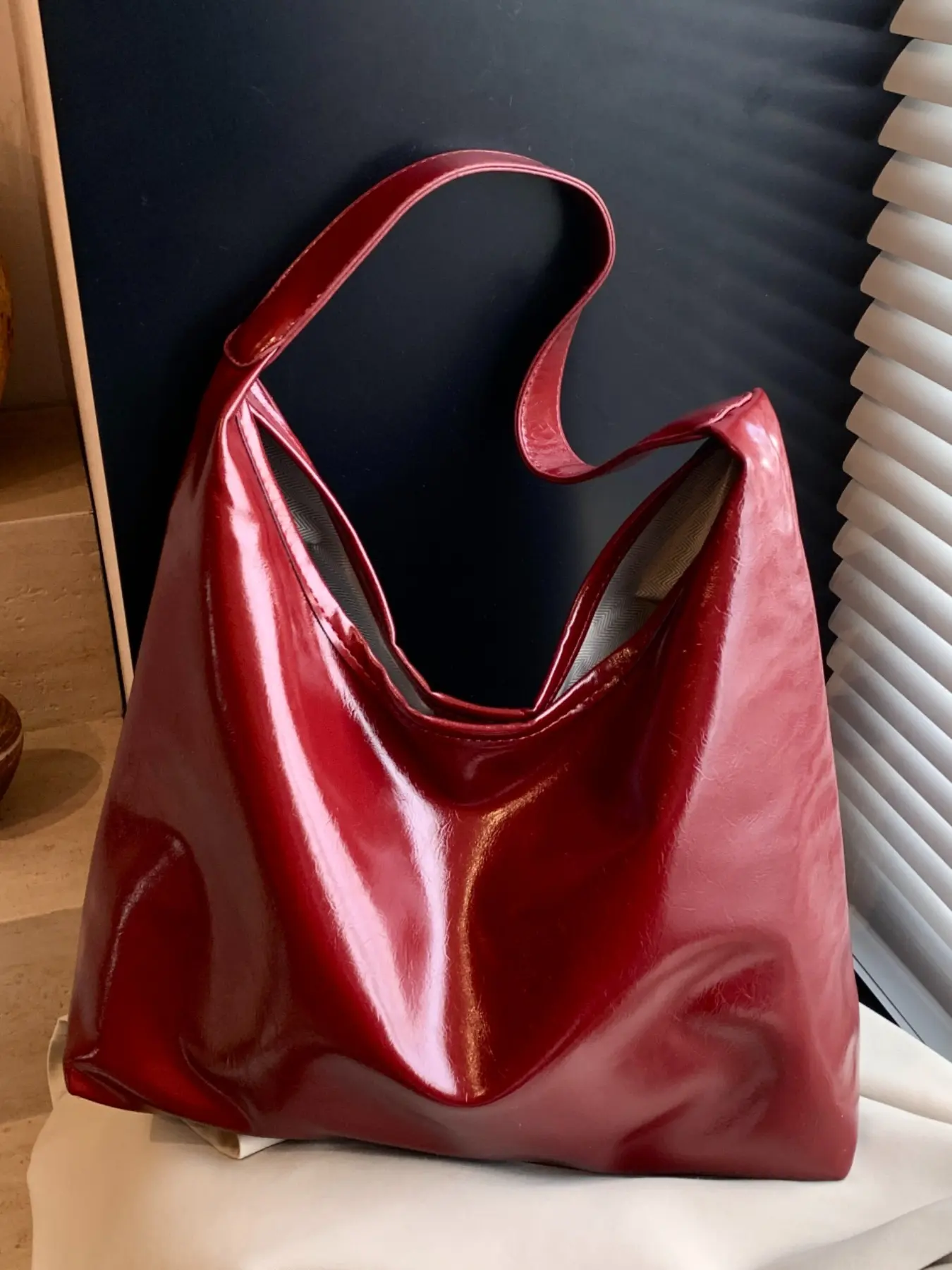 Large Capacity Women's Hobo Shoulder Bag, New Trendy High-End Vintage Versatile Tote, Commuter Work Bag, Fashionable Single Strap Handbag