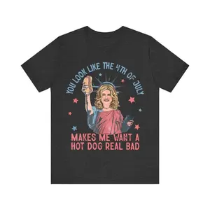 "Jennifer Coolidge Hot Dog 4th of July" Quote T-Shirt - Humorous Celebrity Holiday Tee - Pop Culture Shirt