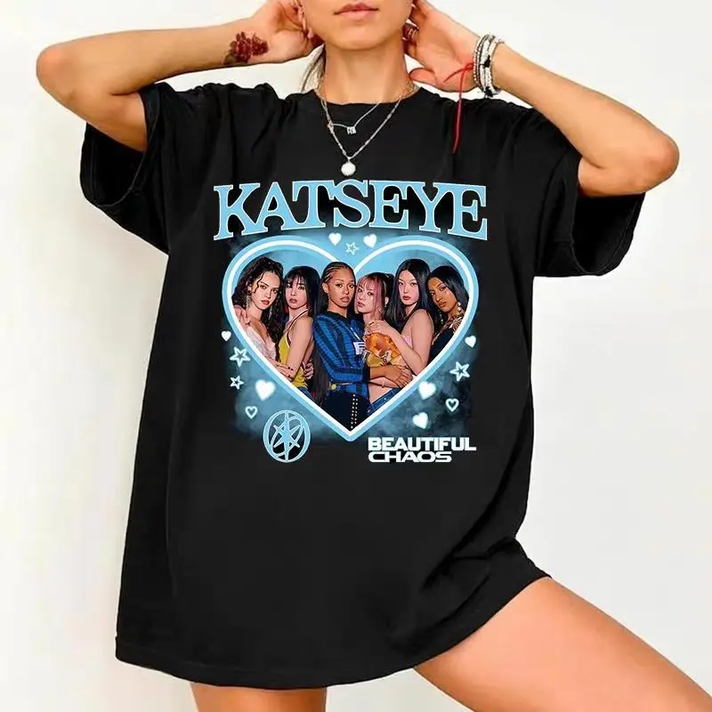 Oversized T-shirt KATSEYE Beautiful Chaos, Retro Style with Heart, Unisex, Sizes S-3XL, K-Pop Group Design, Perfect for Fans, Comfortable and Durable, Ideal for Concerts or Everyday Use, Premium Quality, Resistant Print C516