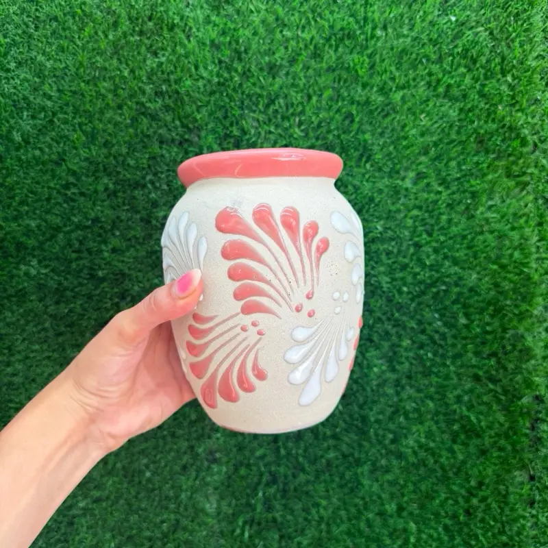 Handmade 1 Liter Relieve Cantarito Cielito Lindo-Arena-Blanco Rosa Combinado.