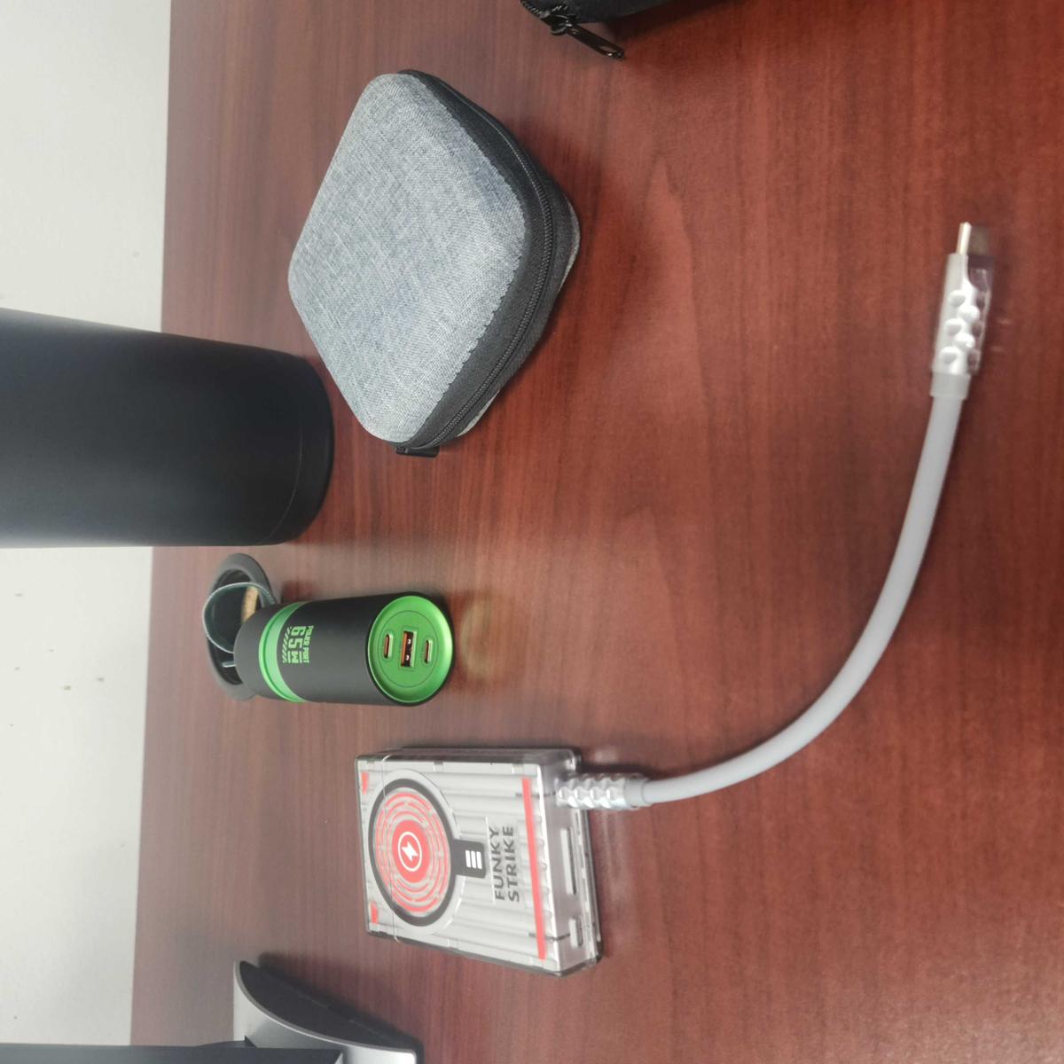 Item: Grey, 10000mAh