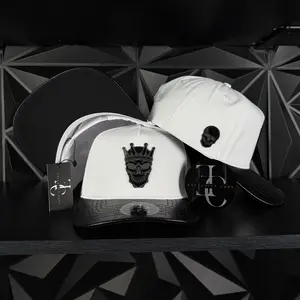 Exclusive caps skull SnapBack hat-white/snake leather