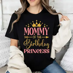 👑🎉[100% Cotton][Graphic T Shirt]"Mommy of the Birthday Princess" Crown Graphic T-Shirt – Cute Birthday Mom Tee, Unisex Casual Cotton Short Sleeve Top, Loose Fit Celebration Shirt for Mother’s Day, Kids Party & Family Matching Outfit