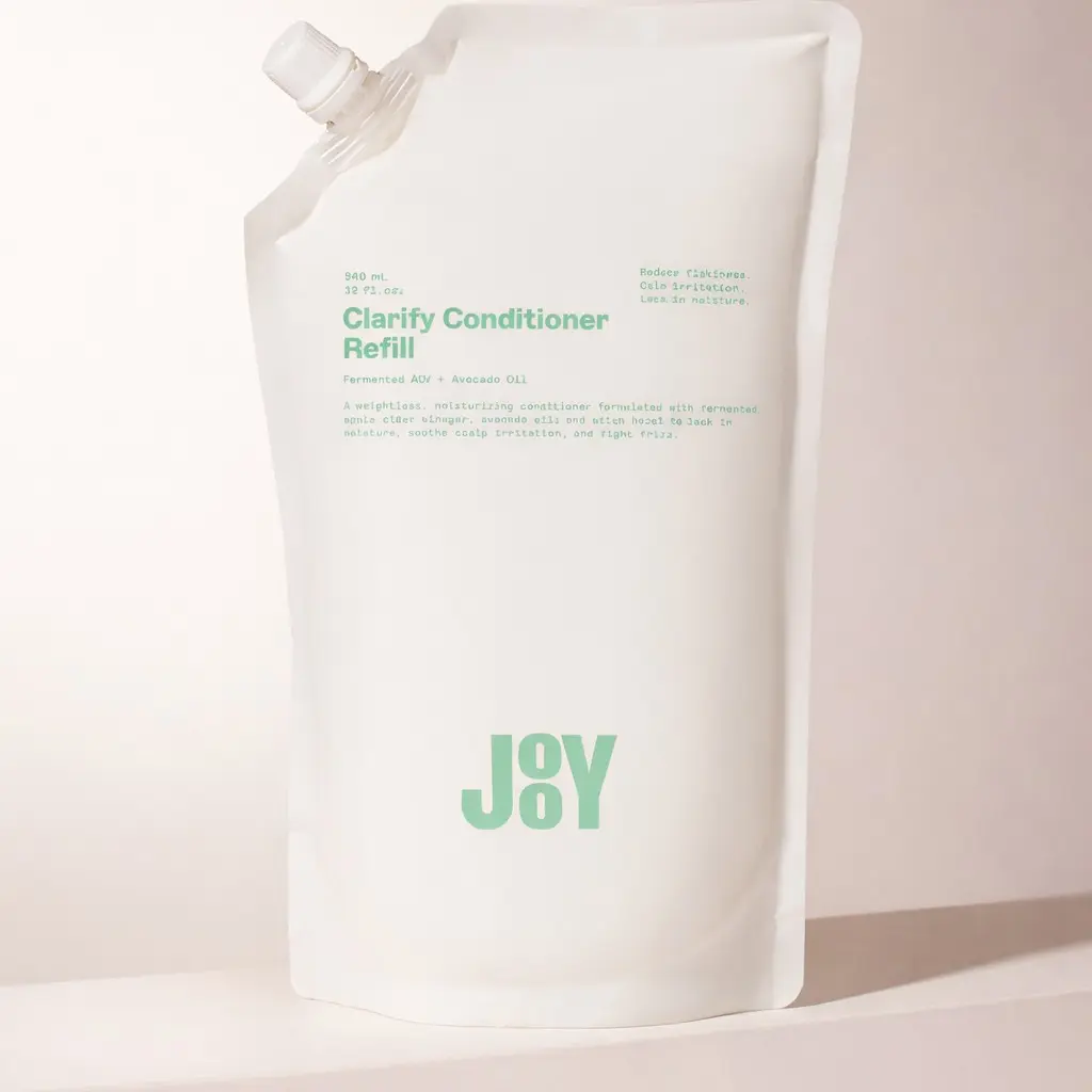 More JooY Clarify Conditioner Refill is a weightless formula with Fermented Superfoods that locks in moisture, soothes scalp irritation, and fights frizz.