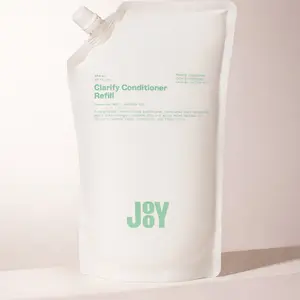 More JooY Clarify Conditioner Refill is a weightless formula with Fermented Superfoods that locks in moisture, soothes scalp irritation, and fights frizz.