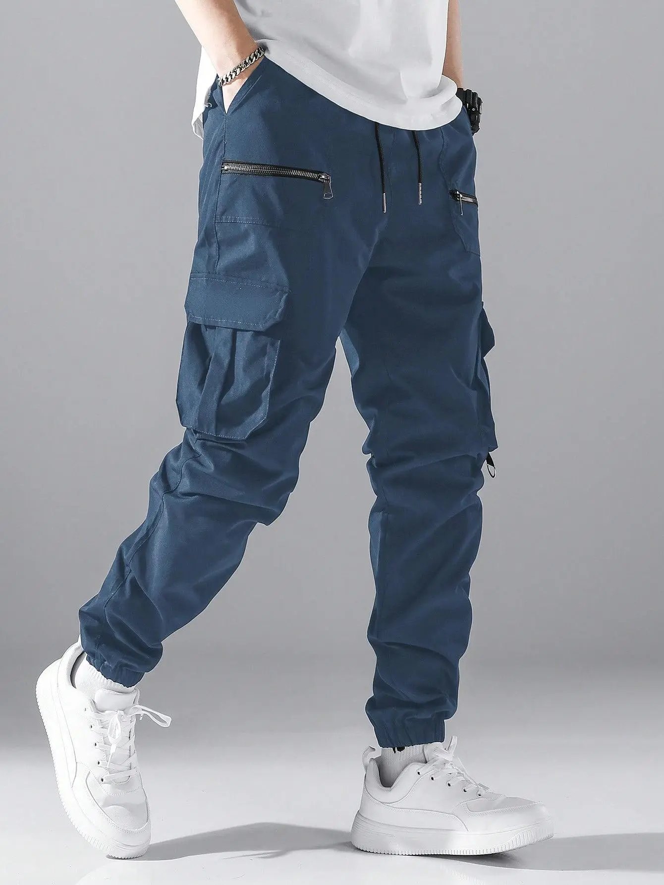 Manfinity Hypemode Loose Fit Men's Cargo Pants Navy Blue Polyester Long Trouser with Drawstring Waist & Flap Pockets for Casual Menswear