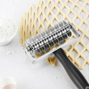 Pastry Lattice Roller Cutter & Pie Crust Cutter – Premium Stainless Steel Lattice Dough Cutter for Pastry, Beef Wellington, Pie, Bread, Cookies & Pizza – Professional Baking & Pastry Cutting Tool