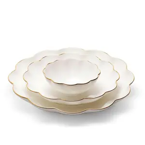 Scalloped Nesting Serving Dishes, Set of 3
