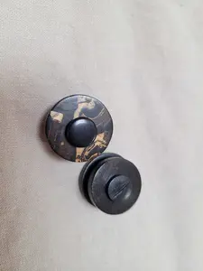 Pedestal Button Naturals
