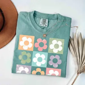 Comfort Colors  Retro Checkered Flowers TShirt, Summer T-Shirts for Women, Boho Floral Tee, Floral Beach Tshirt, Trendy Oversized tee gift
