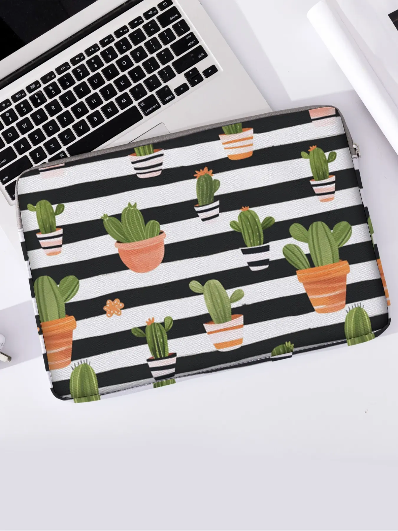 Cactus Pattern Printed Notebook Bag, Soft Laptop Sleeve, Fits Notebooks, Tablets, Zippered Storage Pouch, Casual Style, All Seasons