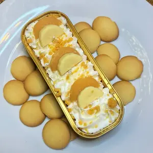 Bananas Pudding 4-Wick Candle - Decorative Candle with Bananas and Whipped Cream - Ideal for Home Decor - Ornaments