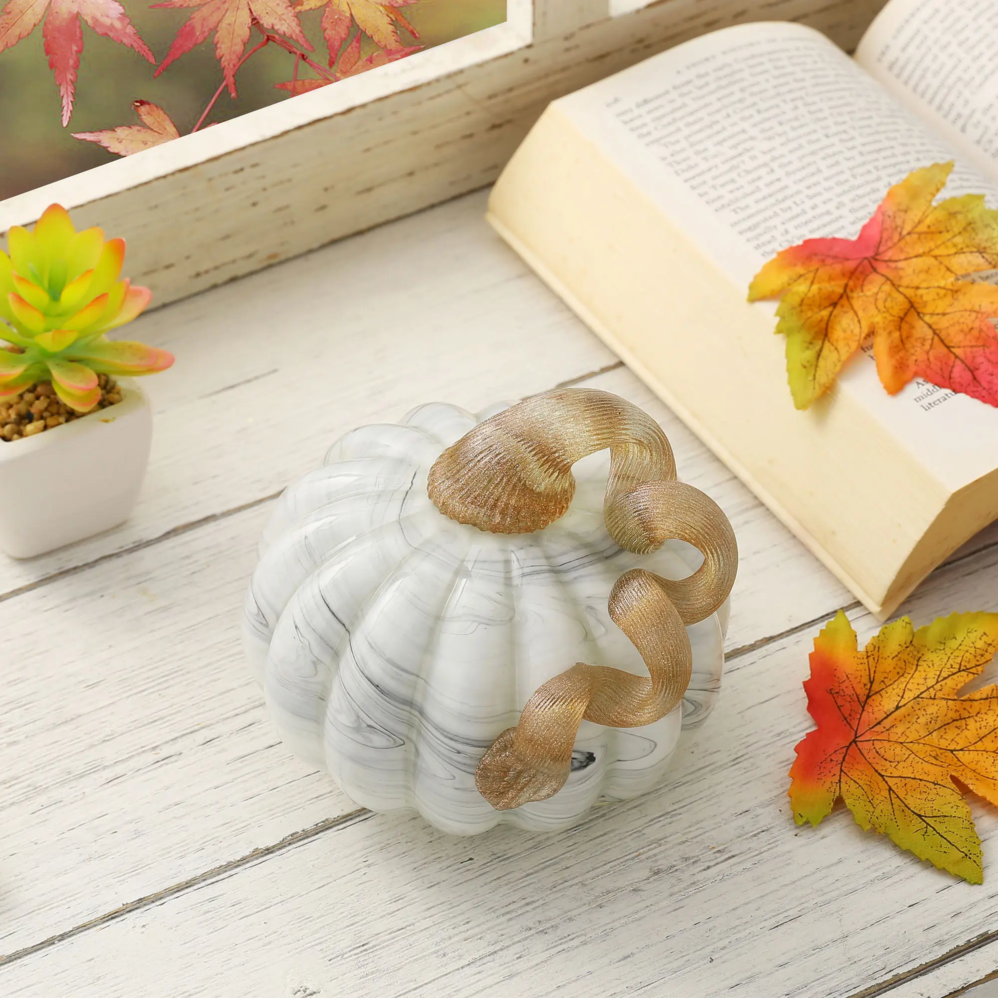 Glitzhome 5.25"D Gray Marble Small Short Glass Pumpkin