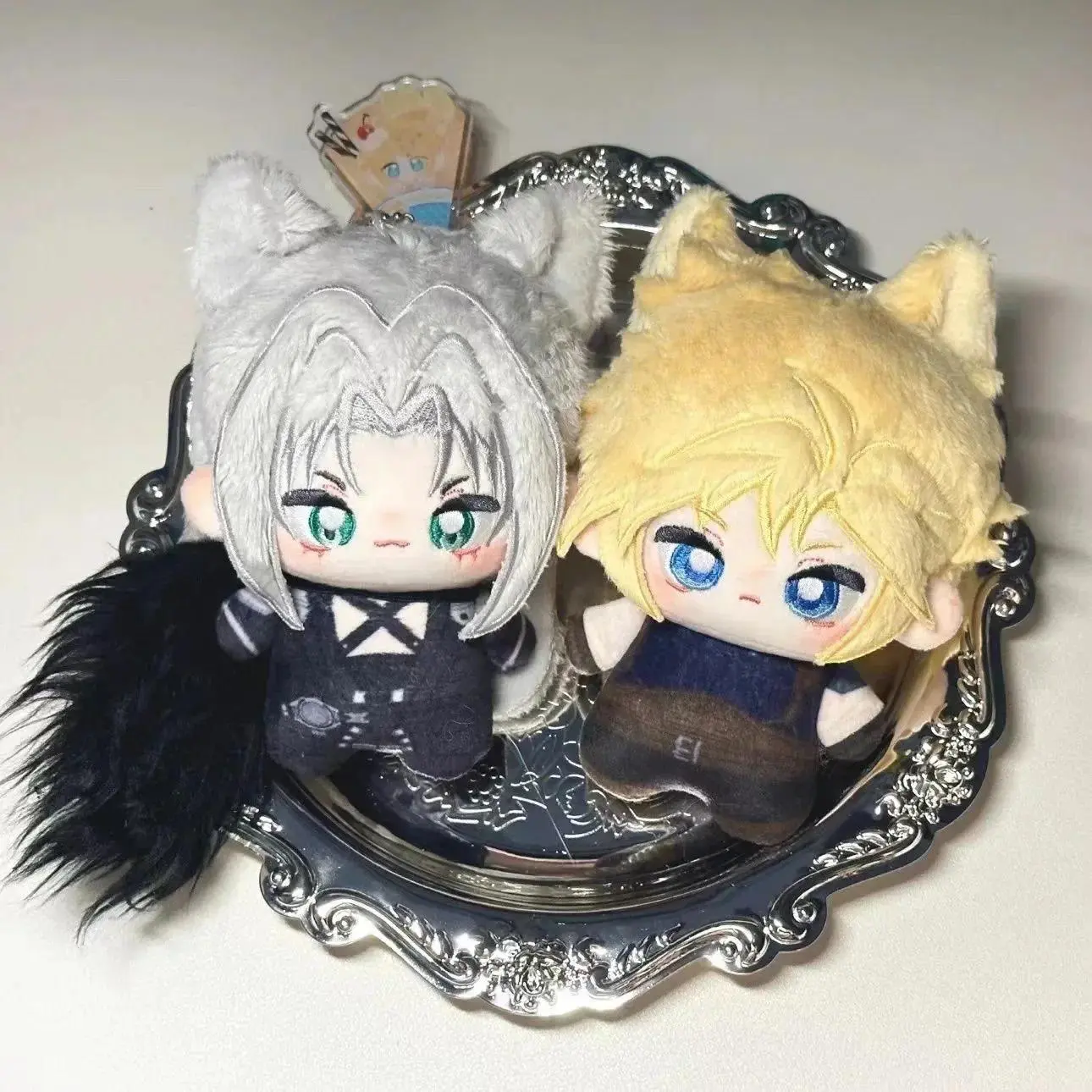 10cm Japanese Anime Cloud Strife Sephiroth Cosplay Stuffed Plush Doll, Handsome Cute Mini Dress-Up Toy, Christmas Gift for Home Decor & Figurine Display