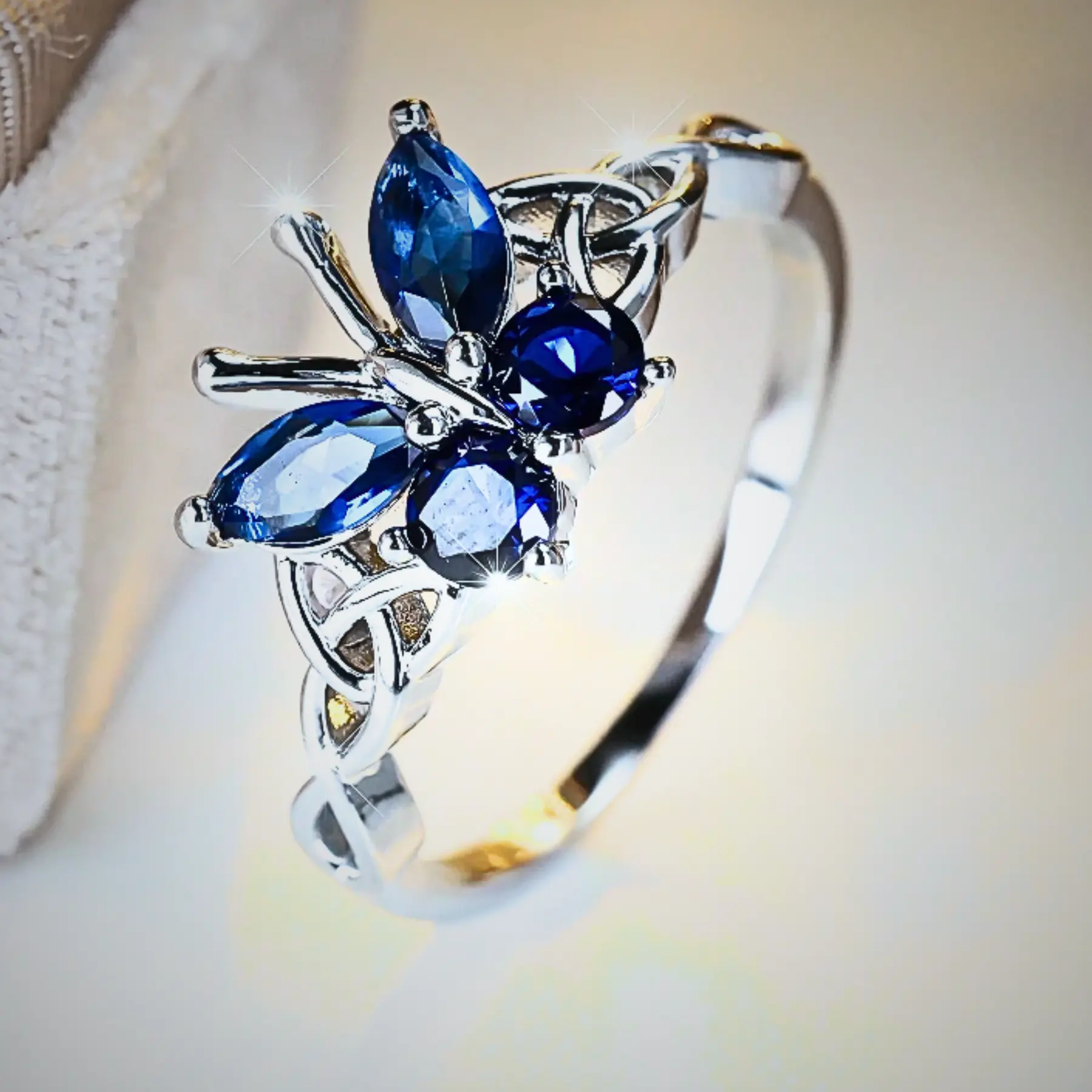 Women’s Exquisite Butterfly Zirconia Ring, Romantic Purple Crystal Statement Jewelry Gift For Engagement & Events