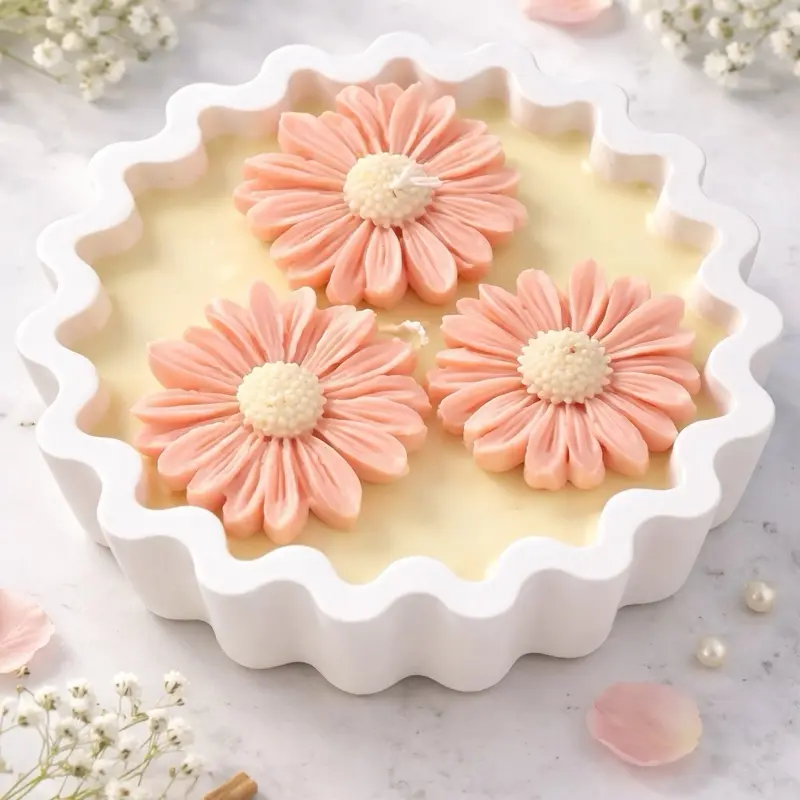Daisy Bloom Soy Candle in Wavy Tray Handmade Floral Decorative Candle with Pink Petals and White Base