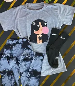 ONLY SHIRT Bubblegum Love Baddie Shirt – Powerpuff Graphic Tee with Heart Eyes, Retro 90s Streetwear, Youth & Adult Fit, Y2K Cute Aesthetic Round Neck Casual