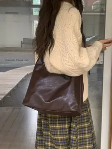 Meleard Large Capacity Vintage Bag for Women, Fall Winter Versatile Shoulder Tote, Commuter Crossbody Tote, Casual Crossbody Bags, Trendy Fashion Accessory