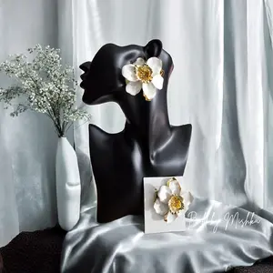 Gold and White Flower Earring - Elegant Floral Design for Women's Fashion Accessories