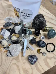 WHO'S YOUR DADDY NATURAL CRYSTAL AND SPECIMEN TWO GALLON MINING BUCKET